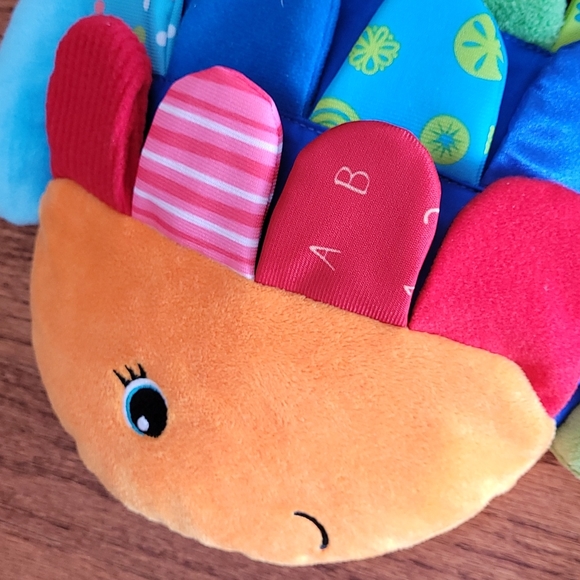 Melissa & Doug Sensory Teething Plush Fish - Picture 4 of 8